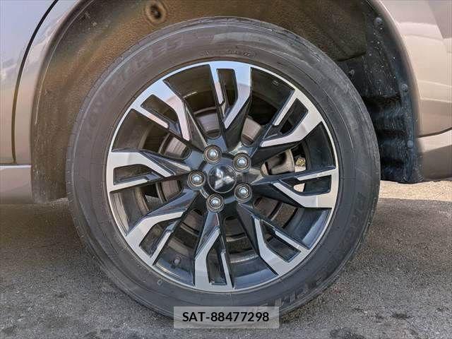 Mitsubishi OUTLANDER PHEV 2017-10 8158985-27