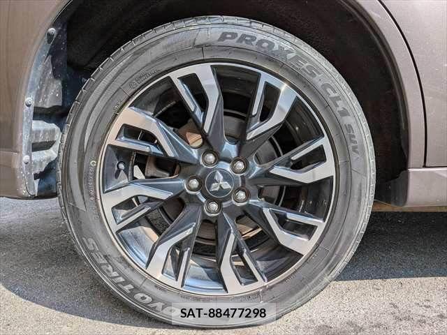 Mitsubishi OUTLANDER PHEV 2017-10 8158985-28