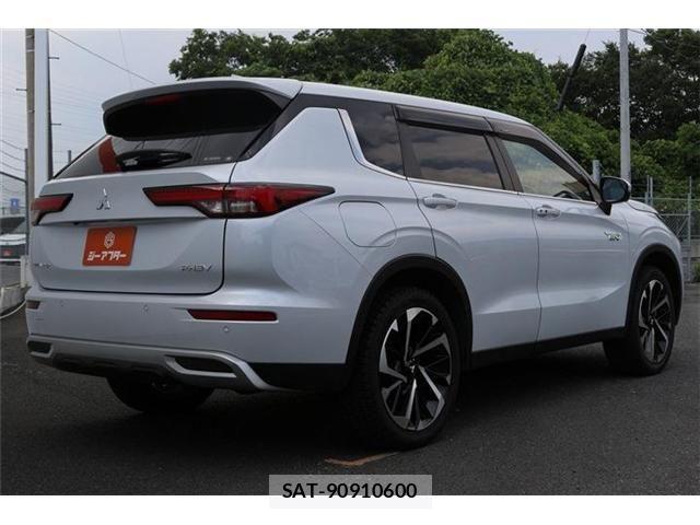 Mitsubishi OUTLANDER PHEV 2022-02 8209461-19