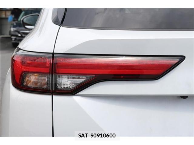 Mitsubishi OUTLANDER PHEV 2022-02 8209461-27