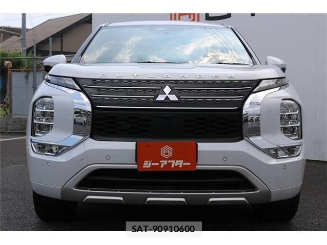Mitsubishi OUTLANDER PHEV 2022-02 8209461-5