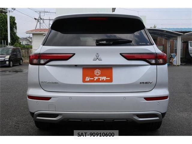 Mitsubishi OUTLANDER PHEV 2022-02 8209461-7
