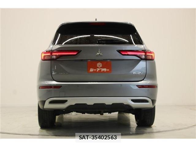 Mitsubishi OUTLANDER PHEV 2022-06 8209464-10