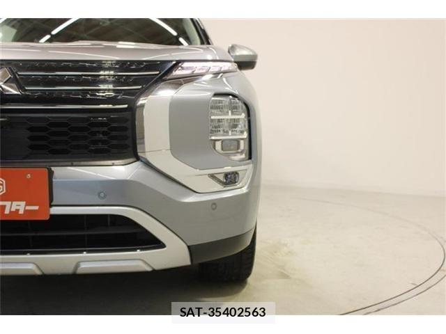 Mitsubishi OUTLANDER PHEV 2022-06 8209464-13