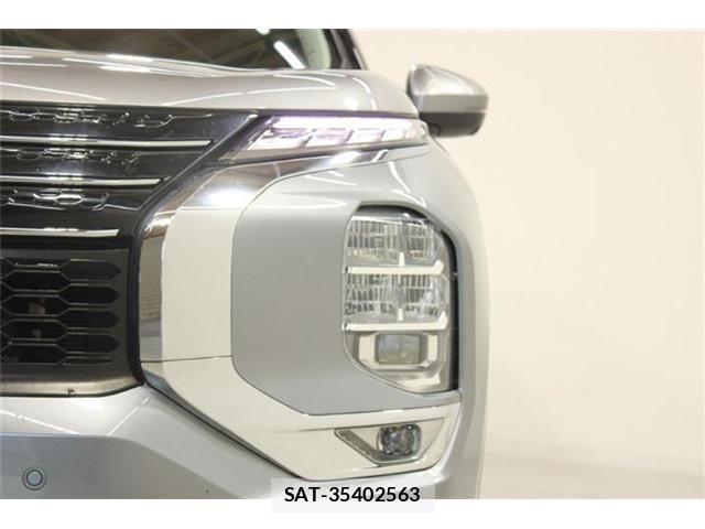 Mitsubishi OUTLANDER PHEV 2022-06 8209464-14