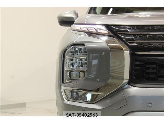 Mitsubishi OUTLANDER PHEV 2022-06 8209464-16