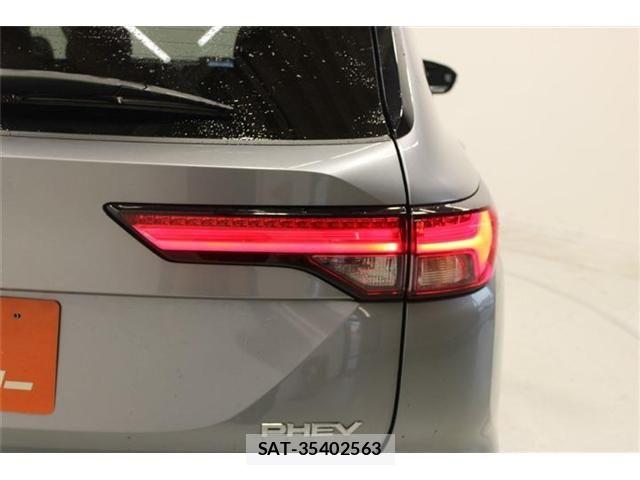 Mitsubishi OUTLANDER PHEV 2022-06 8209464-17