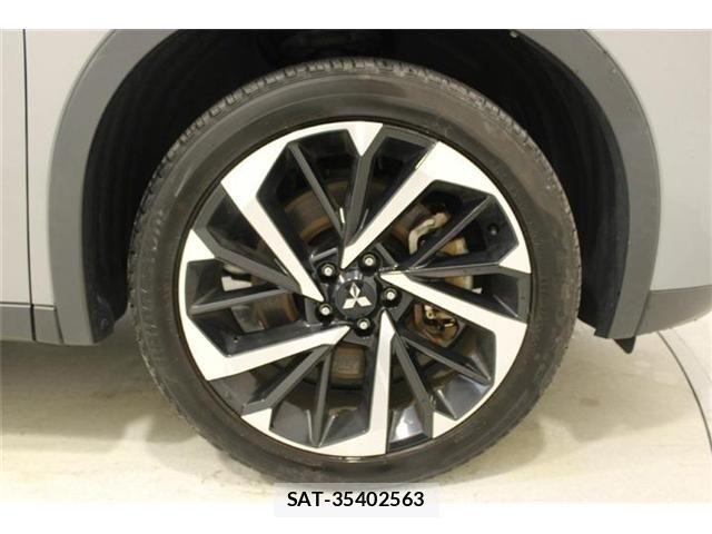 Mitsubishi OUTLANDER PHEV 2022-06 8209464-21