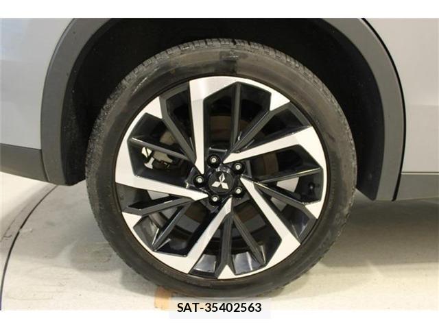 Mitsubishi OUTLANDER PHEV 2022-06 8209464-22