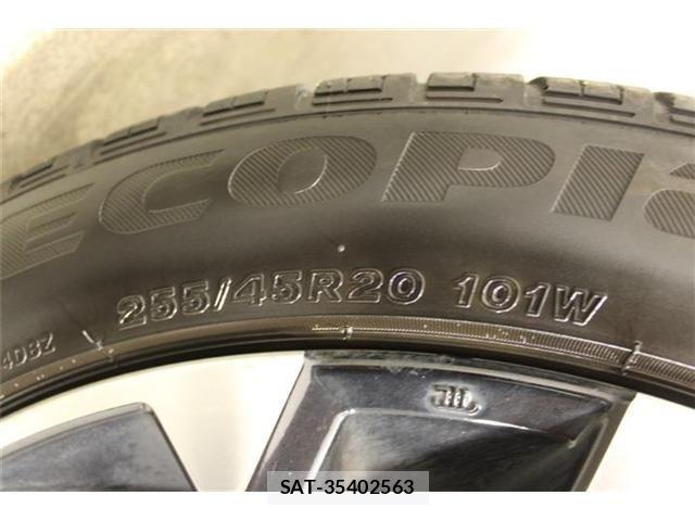 Mitsubishi OUTLANDER PHEV 2022-06 8209464-26