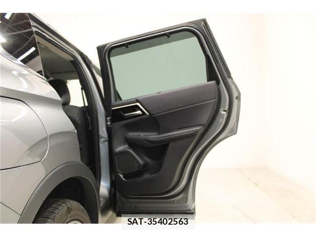 Mitsubishi OUTLANDER PHEV 2022-06 8209464-29
