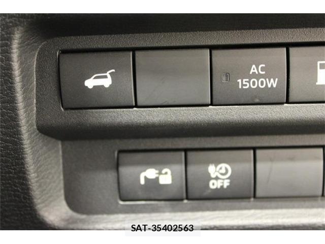 Mitsubishi OUTLANDER PHEV 2022-06 8209464-4