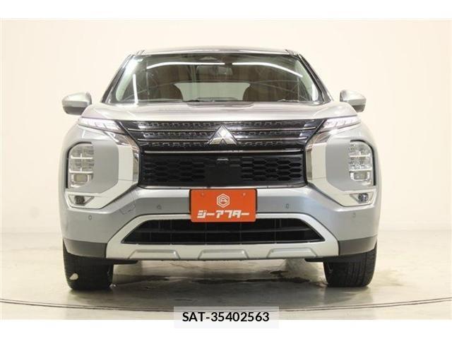 Mitsubishi OUTLANDER PHEV 2022-06 8209464-6