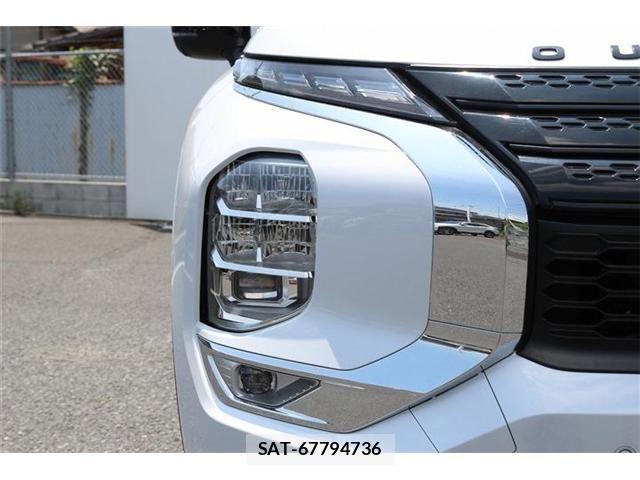 Mitsubishi OUTLANDER PHEV 2023-06 8209460-11