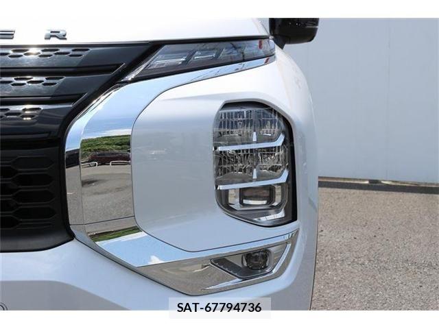 Mitsubishi OUTLANDER PHEV 2023-06 8209460-24
