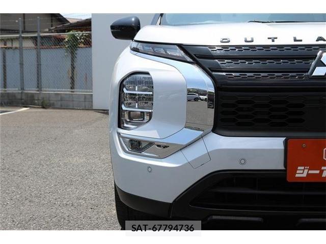 Mitsubishi OUTLANDER PHEV 2023-06 8209460-25