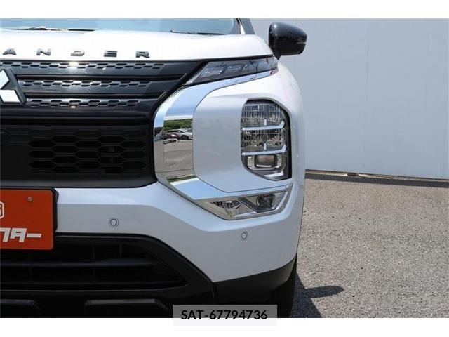 Mitsubishi OUTLANDER PHEV 2023-06 8209460-26