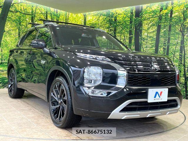 Mitsubishi OUTLANDER PHEV 2023-02 8209459-16