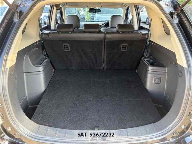 Mitsubishi OUTLANDER PHEV 2015-07 8209463-11