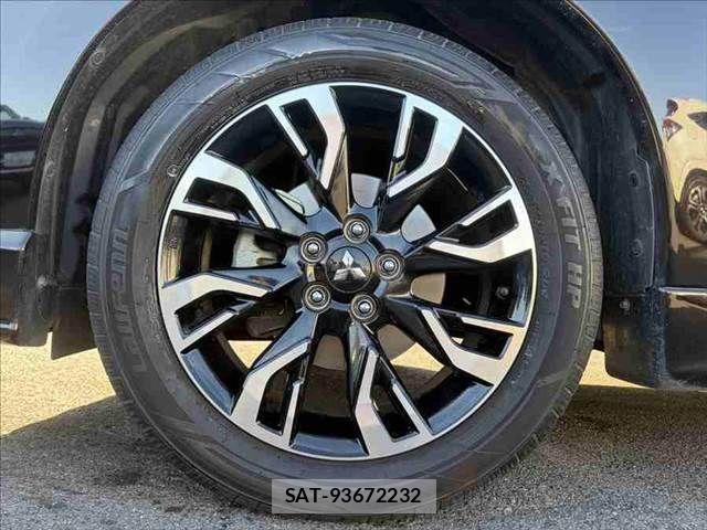 Mitsubishi OUTLANDER PHEV 2015-07 8209463-15