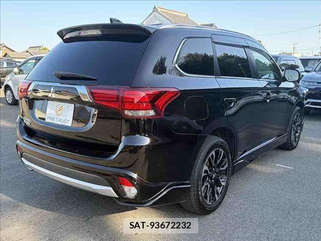 Mitsubishi OUTLANDER PHEV 2015-07 8209463-19