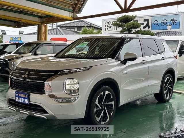 Mitsubishi OUTLANDER PHEV 2023-05 8209456-2
