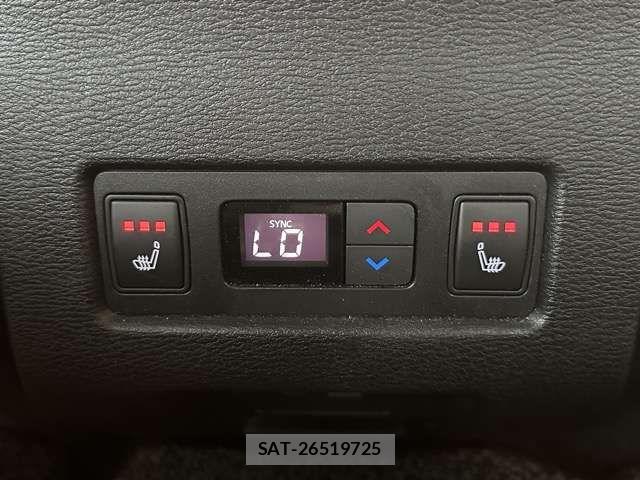 Mitsubishi OUTLANDER PHEV 2023-05 8209456-8