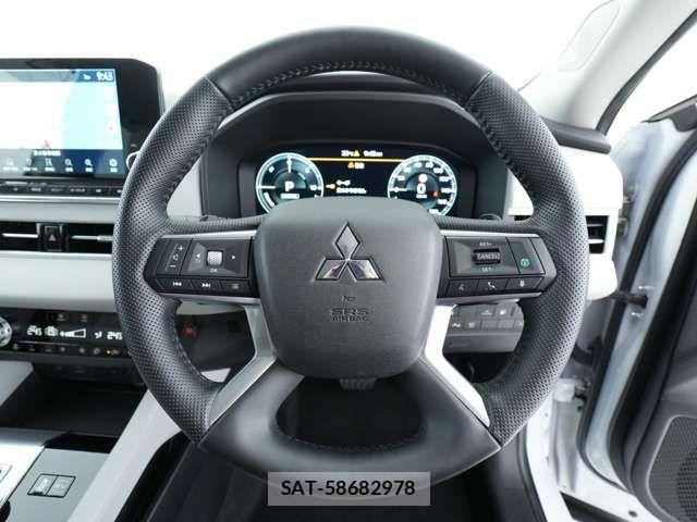 Mitsubishi OUTLANDER PHEV 2022-05 8209457-13