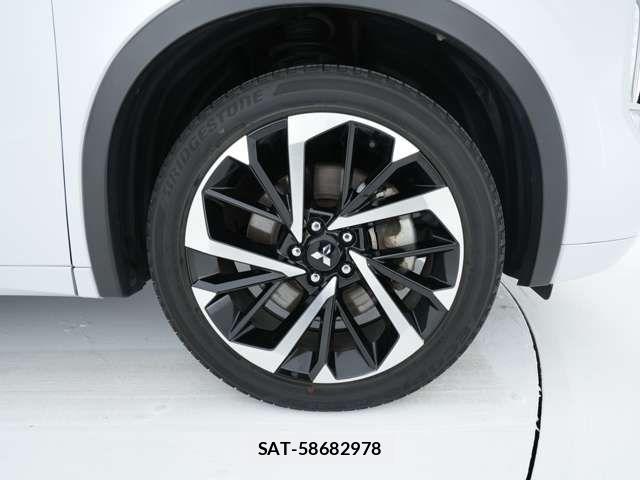 Mitsubishi OUTLANDER PHEV 2022-05 8209457-16