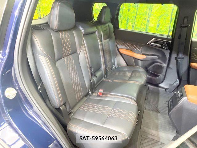 Mitsubishi OUTLANDER PHEV 2022-07 8209458-8