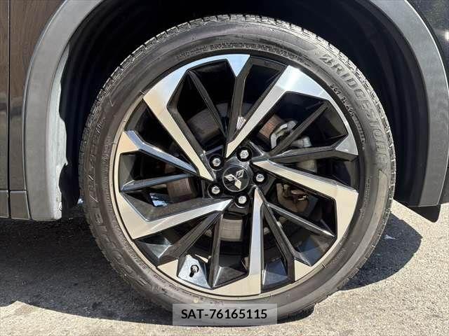 Mitsubishi OUTLANDER PHEV 2022-08 8231243-15