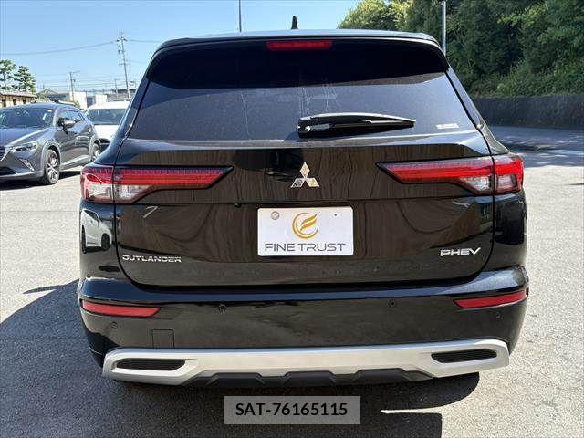 Mitsubishi OUTLANDER PHEV 2022-08 8231243-20