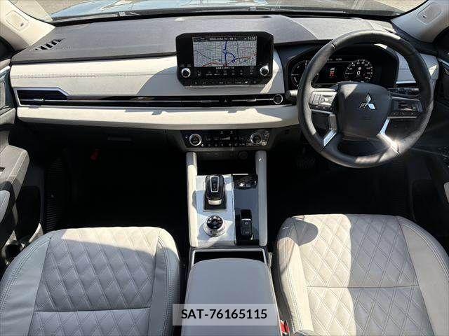 Mitsubishi OUTLANDER PHEV 2022-08 8231243-2