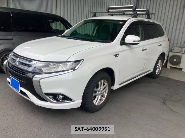 Mitsubishi OUTLANDER PHEV 2015-09 8231244-0
