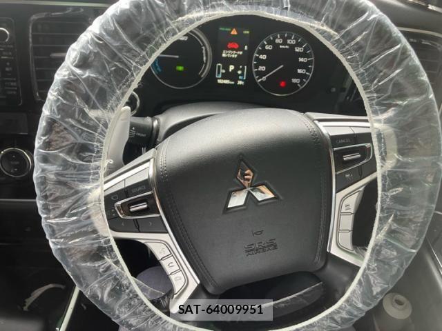 Mitsubishi OUTLANDER PHEV 2015-09 8231244-6