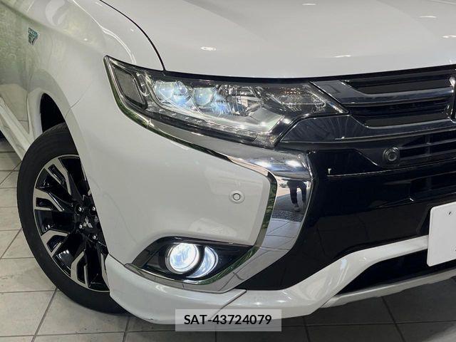 Mitsubishi OUTLANDER PHEV 2016-06 8246292-11