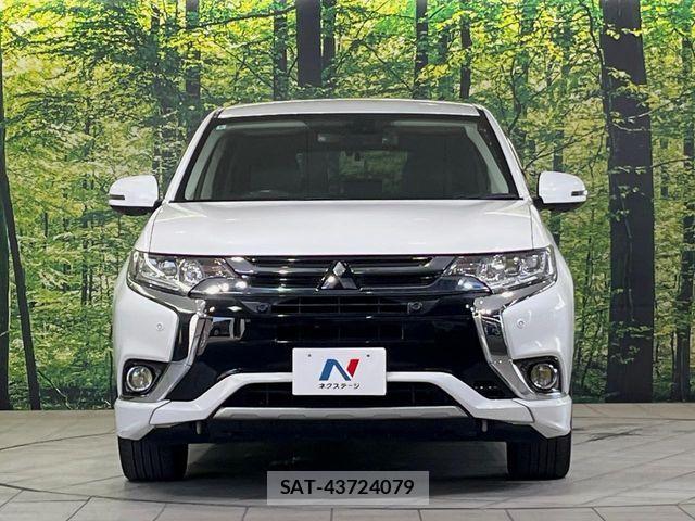 Mitsubishi OUTLANDER PHEV 2016-06 8246292-13