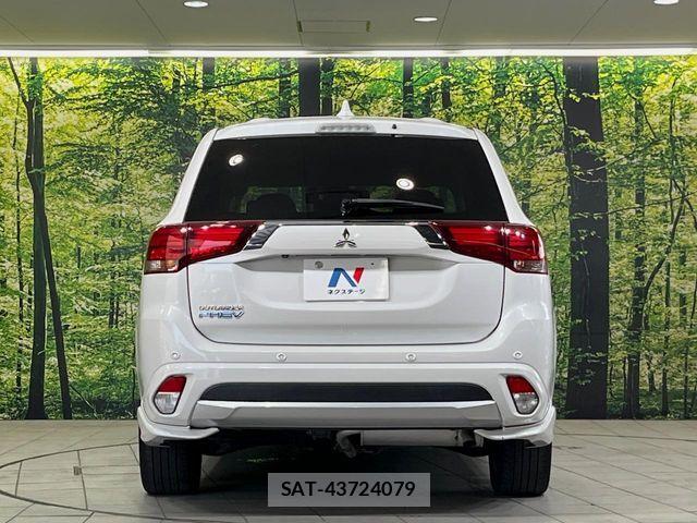 Mitsubishi OUTLANDER PHEV 2016-06 8246292-14
