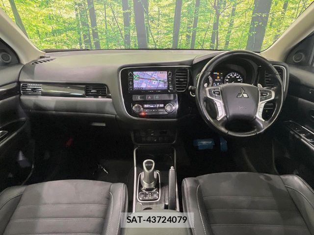 Mitsubishi OUTLANDER PHEV 2016-06 8246292-1