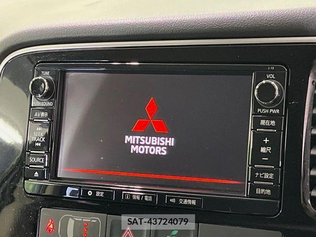 Mitsubishi OUTLANDER PHEV 2016-06 8246292-2