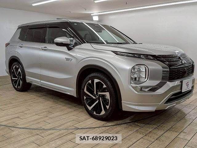Mitsubishi OUTLANDER PHEV 2022-02 8246291-13