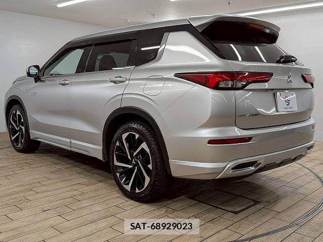 Mitsubishi OUTLANDER PHEV 2022-02 8246291-15