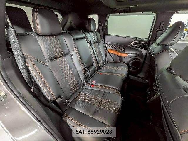 Mitsubishi OUTLANDER PHEV 2022-02 8246291-5
