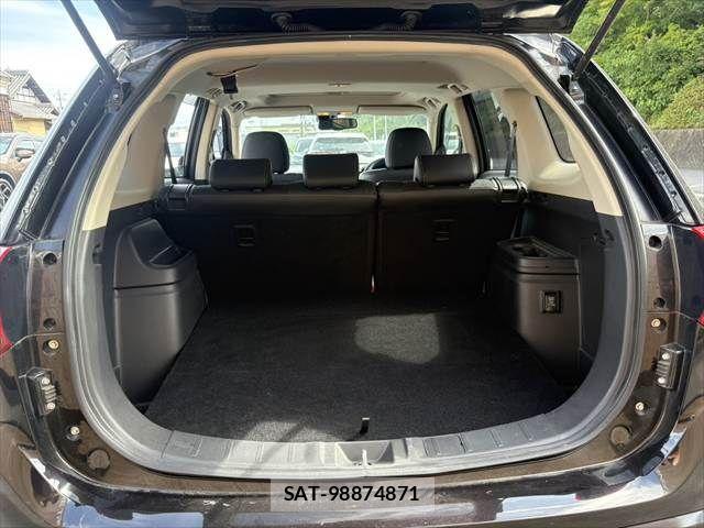 Mitsubishi OUTLANDER PHEV 2016-04 8246293-10