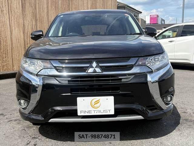 Mitsubishi OUTLANDER PHEV 2016-04 8246293-15