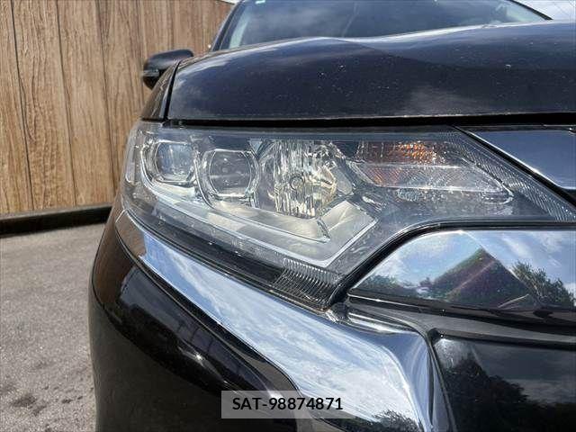 Mitsubishi OUTLANDER PHEV 2016-04 8246293-22