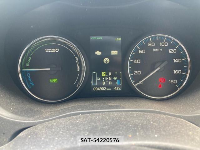 Mitsubishi OUTLANDER PHEV 2013-12 8246294-17
