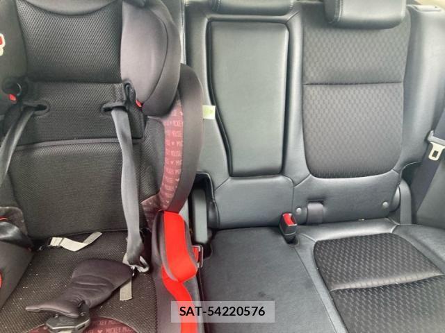 Mitsubishi OUTLANDER PHEV 2013-12 8246294-24