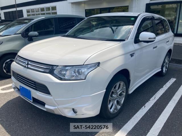 Mitsubishi OUTLANDER PHEV 2013-12 8246294-2