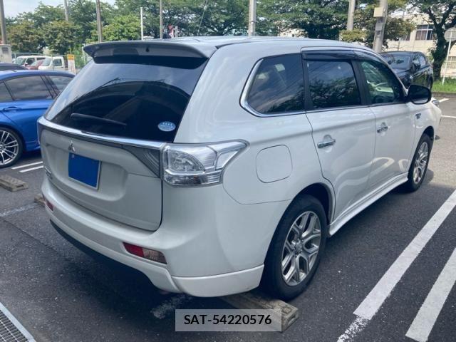 Mitsubishi OUTLANDER PHEV 2013-12 8246294-3